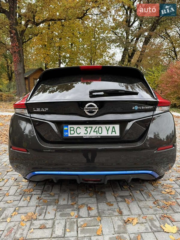 Хэтчбек Nissan Leaf 2018 в Дрогобыче