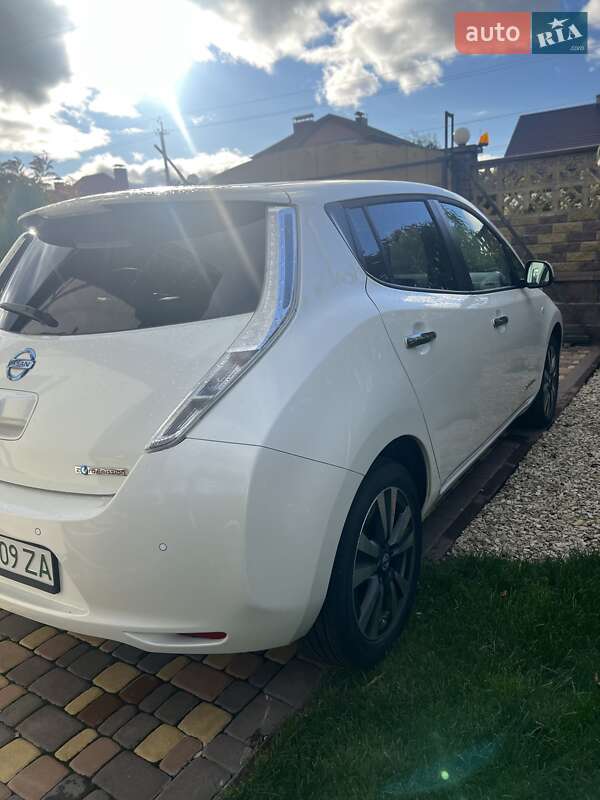 Хэтчбек Nissan Leaf 2015 в Житомире фото 8 Хэтчбек Nissan Leaf 2015 в Житомире