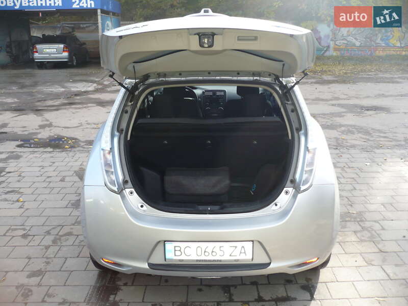 Хетчбек Nissan Leaf 2013 в Львові