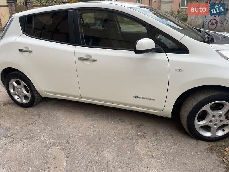 Хэтчбек Nissan Leaf 2017 в Львове фото 10 Хэтчбек Nissan Leaf 2017 в Львове