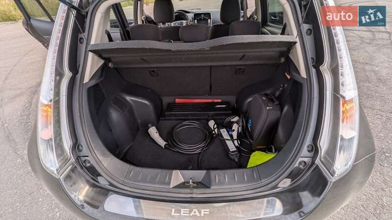 Хетчбек Nissan Leaf 2016 в Дрогобичі