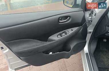 Хетчбек Nissan Leaf 2014 в 