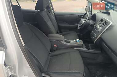 Хетчбек Nissan Leaf 2014 в 