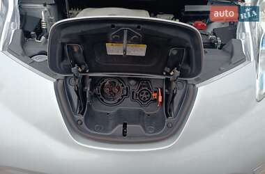 Хетчбек Nissan Leaf 2014 в 