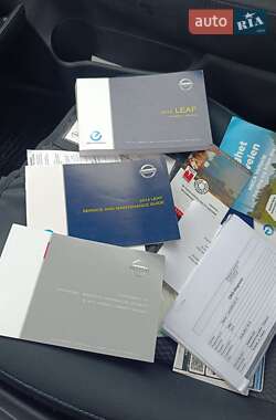 Хетчбек Nissan Leaf 2014 в 