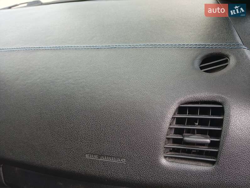 Хетчбек Nissan Leaf 2014 в Одесі