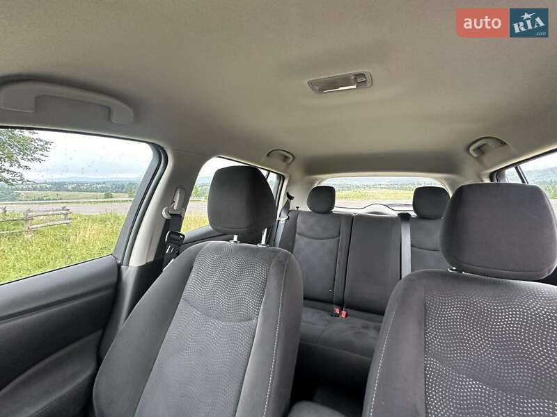 Хэтчбек Nissan Leaf 2015 в Турке фото 14 Хэтчбек Nissan Leaf 2015 в Турке