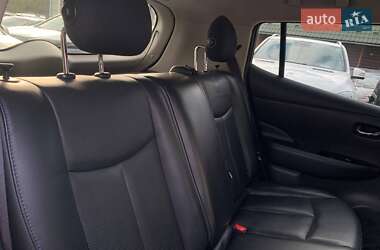 Хэтчбек Nissan Leaf 2013 в 