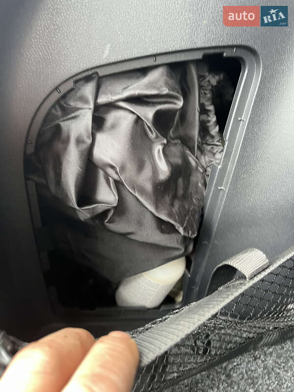 Хэтчбек Nissan Leaf 2021 в Бродах фото 28 Хэтчбек Nissan Leaf 2021 в Бродах