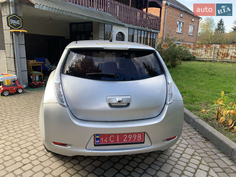 Хэтчбек Nissan Leaf 2012 в Львове фото 6 Хэтчбек Nissan Leaf 2012 в Львове