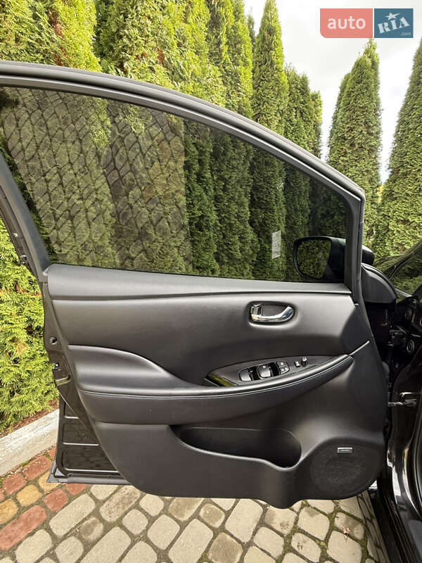 Хэтчбек Nissan Leaf 2018 в Трускавце