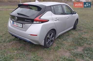 Хэтчбек Nissan Leaf 2021 в 