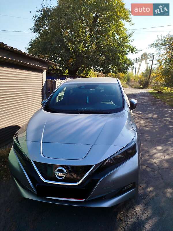 Хетчбек Nissan Leaf 2018 в Рівному