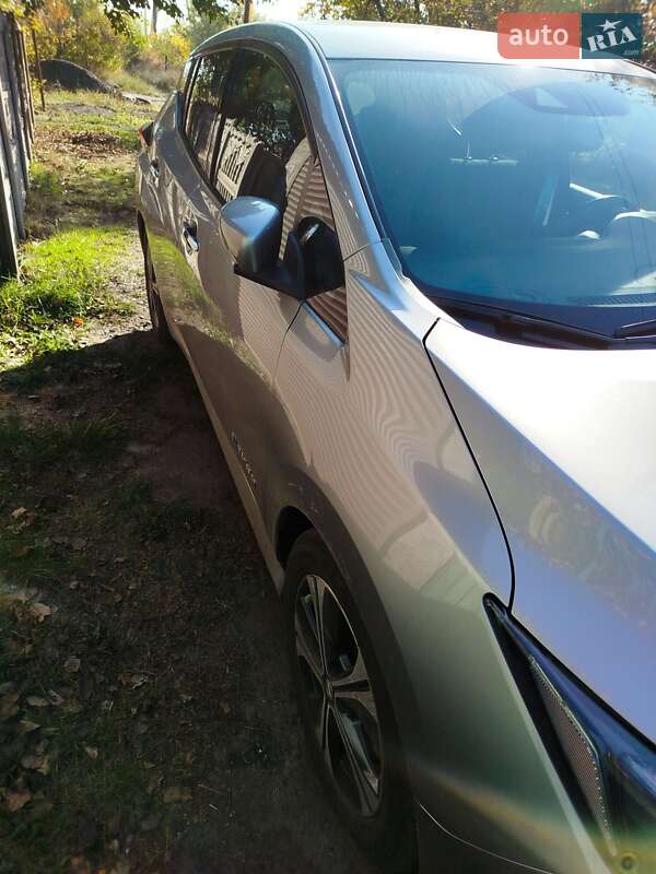 Хетчбек Nissan Leaf 2018 в Рівному