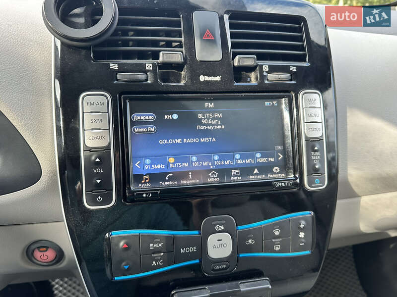 Хетчбек Nissan Leaf 2015 в Умані