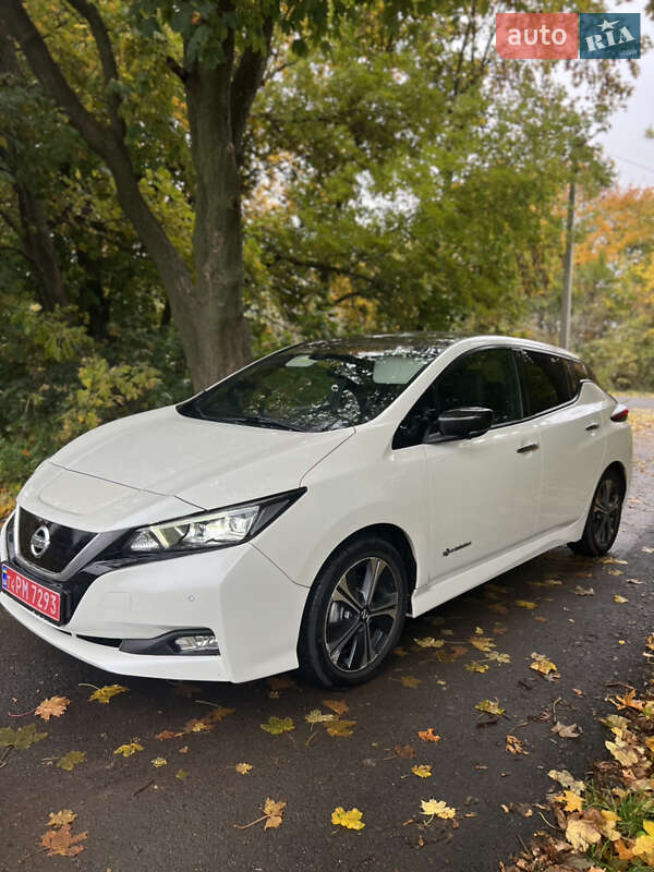 Хетчбек Nissan Leaf 2018 в Рівному