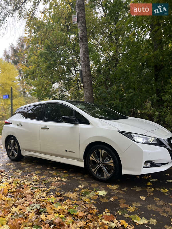 Хетчбек Nissan Leaf 2018 в Рівному