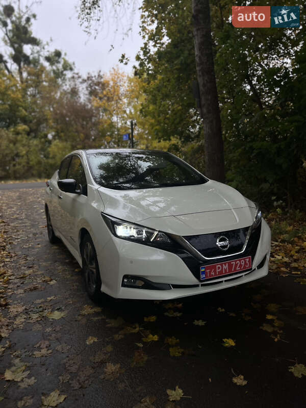 Хетчбек Nissan Leaf 2018 в Рівному