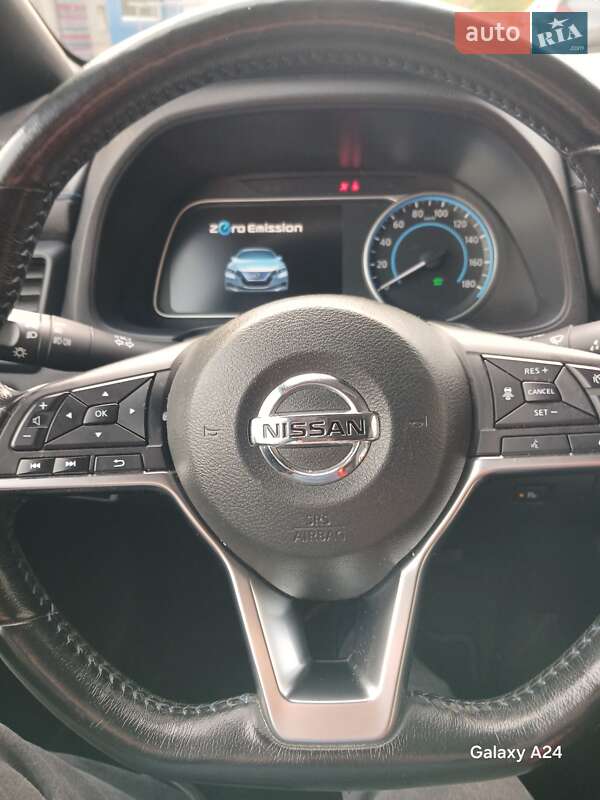 Хэтчбек Nissan Leaf 2019 в Кривом Роге фото 12 Хэтчбек Nissan Leaf 2019 в Кривом Роге