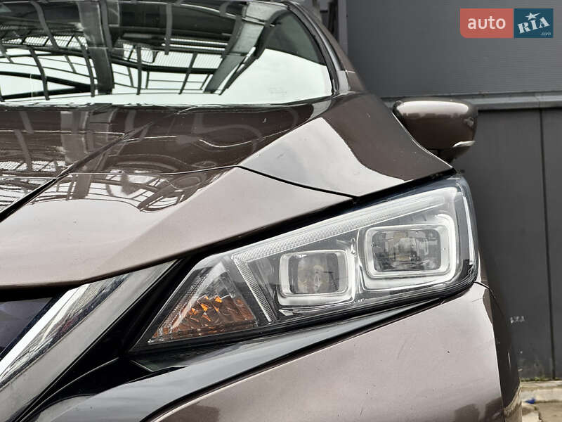 Хэтчбек Nissan Leaf 2018 в Киеве