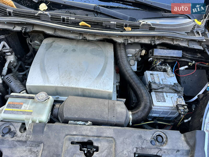 Хетчбек Nissan Leaf 2015 в Умані