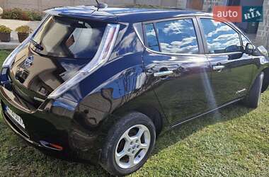 Хэтчбек Nissan Leaf 2014 в 