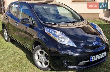 Хэтчбек Nissan Leaf 2014 в 