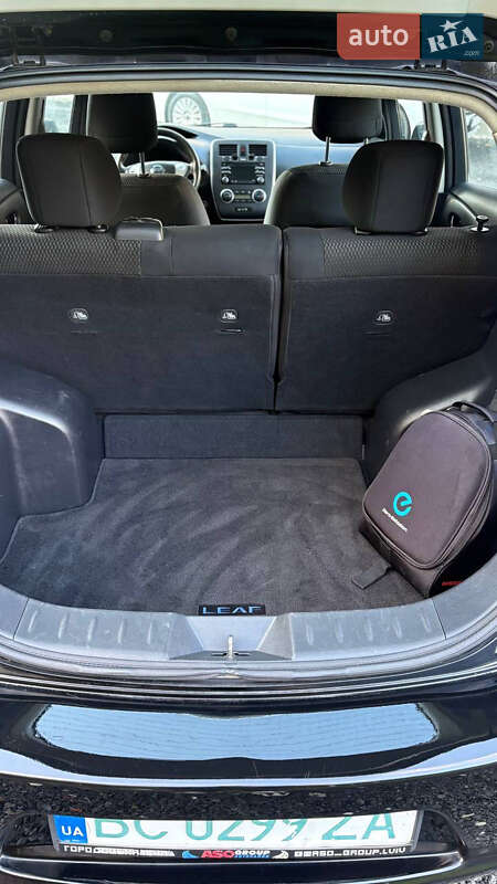 Хетчбек Nissan Leaf 2013 в Миколаєві