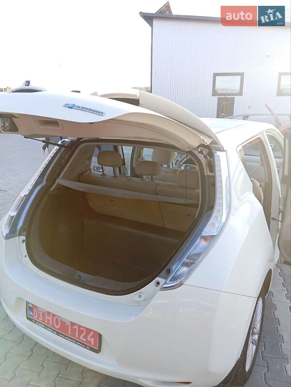 Хэтчбек Nissan Leaf 2012 в Владимире