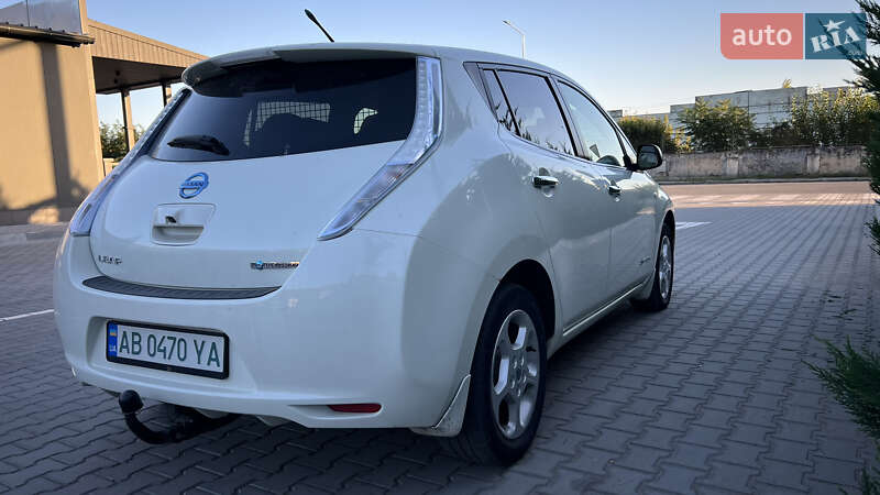 Хэтчбек Nissan Leaf 2011 в Могилев-Подольске