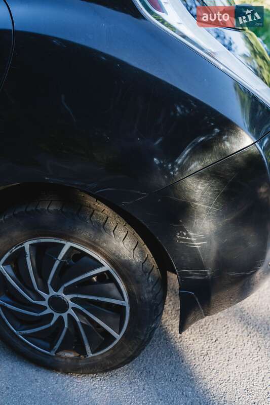 Хэтчбек Nissan Leaf 2015 в Киеве фото 10 Хэтчбек Nissan Leaf 2015 в Киеве