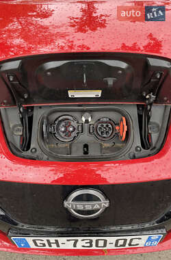 Хэтчбек Nissan Leaf 2022 в 