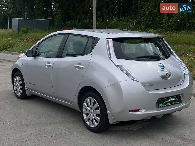 Хетчбек Nissan Leaf 2013 в Києві