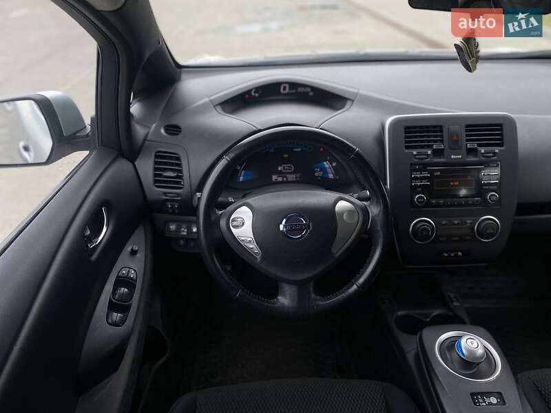 Хетчбек Nissan Leaf 2013 в Києві