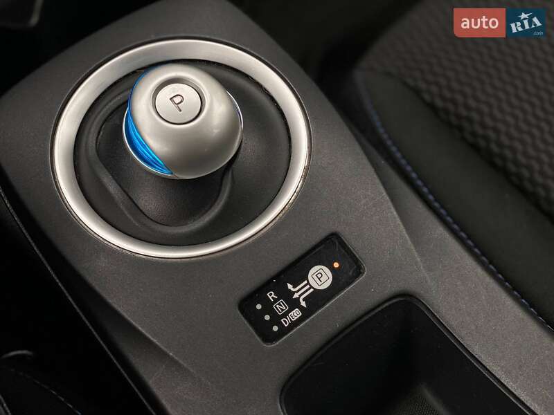 Хетчбек Nissan Leaf 2013 в Києві