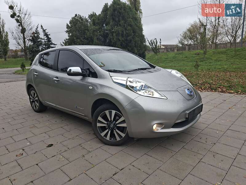 Хэтчбек Nissan Leaf 2016 в Виннице