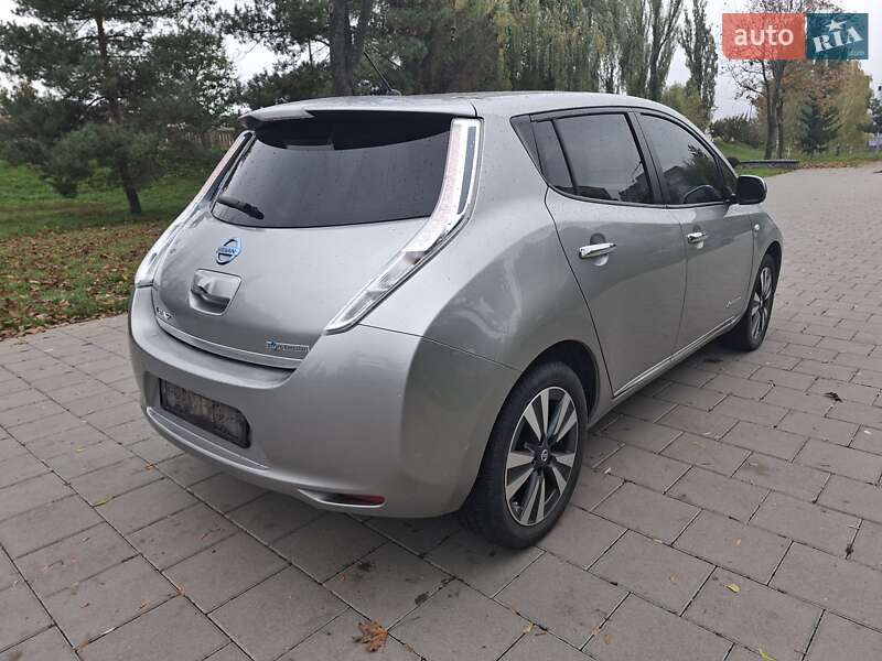 Хэтчбек Nissan Leaf 2016 в Виннице