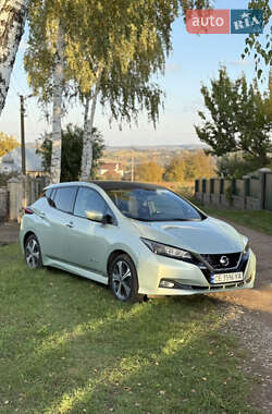 Хетчбек Nissan Leaf 2018 в Чернівцях
