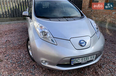 Хэтчбек Nissan Leaf 2013 в 
