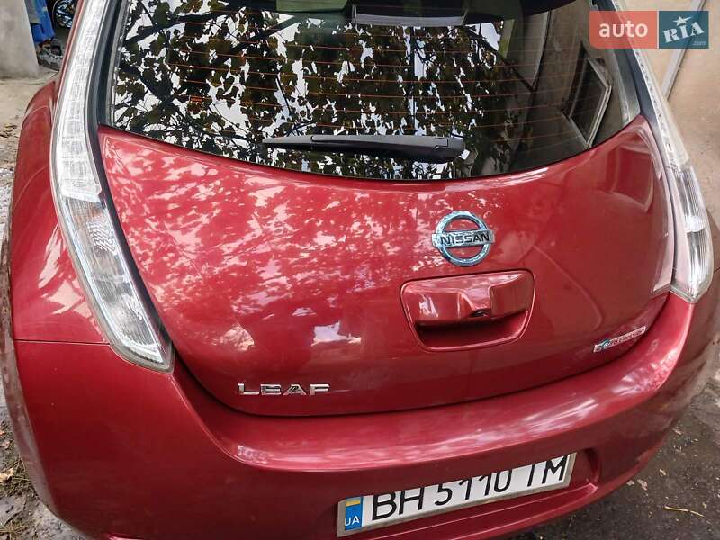 Хетчбек Nissan Leaf 2013 в Білгороді-Дністровському