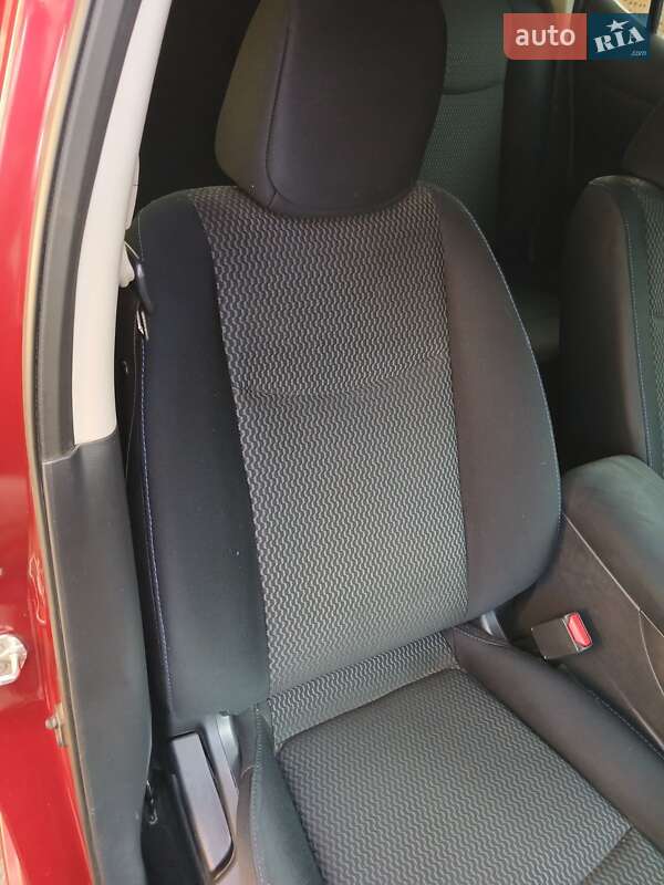 Хетчбек Nissan Leaf 2013 в Білгороді-Дністровському