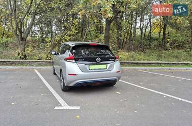 Хэтчбек Nissan Leaf 2019 в 