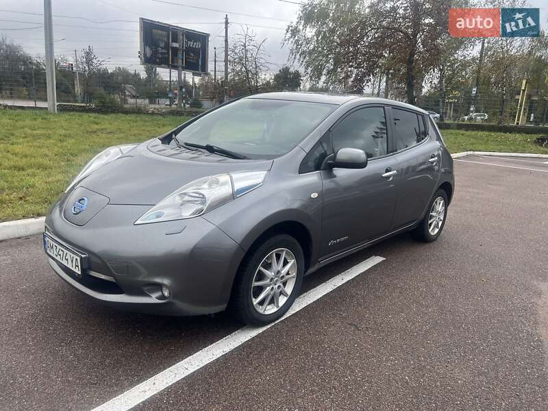 Хетчбек Nissan Leaf 2014 в Житомирі