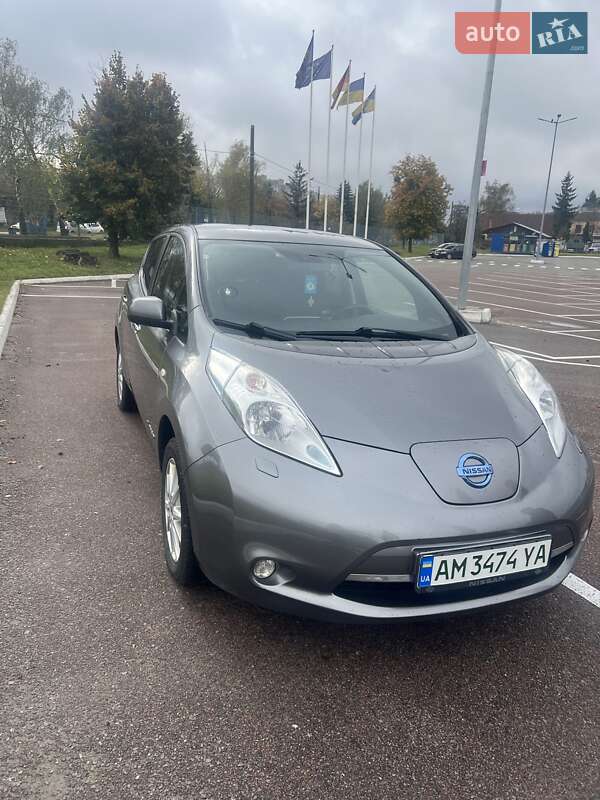 Хетчбек Nissan Leaf 2014 в Житомирі