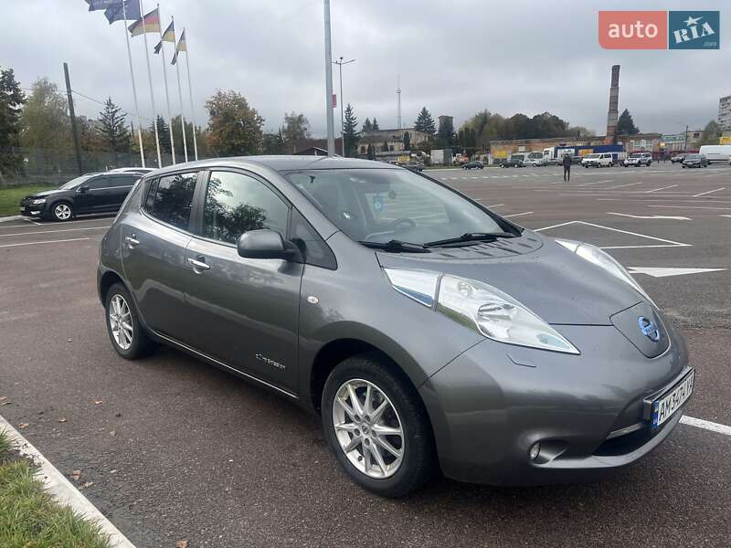 Хетчбек Nissan Leaf 2014 в Житомирі
