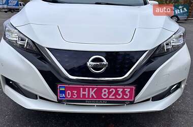 Хэтчбек Nissan Leaf 2020 в 
