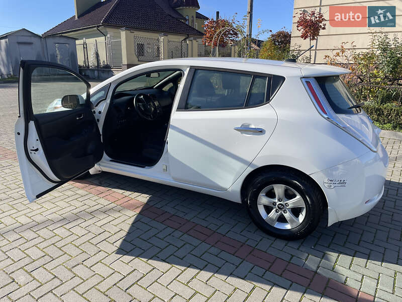 Хэтчбек Nissan Leaf 2013 в Золочеве