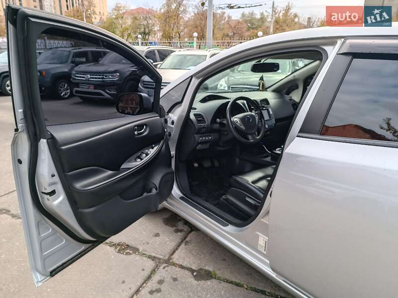 Хетчбек Nissan Leaf 2016 в Харкові