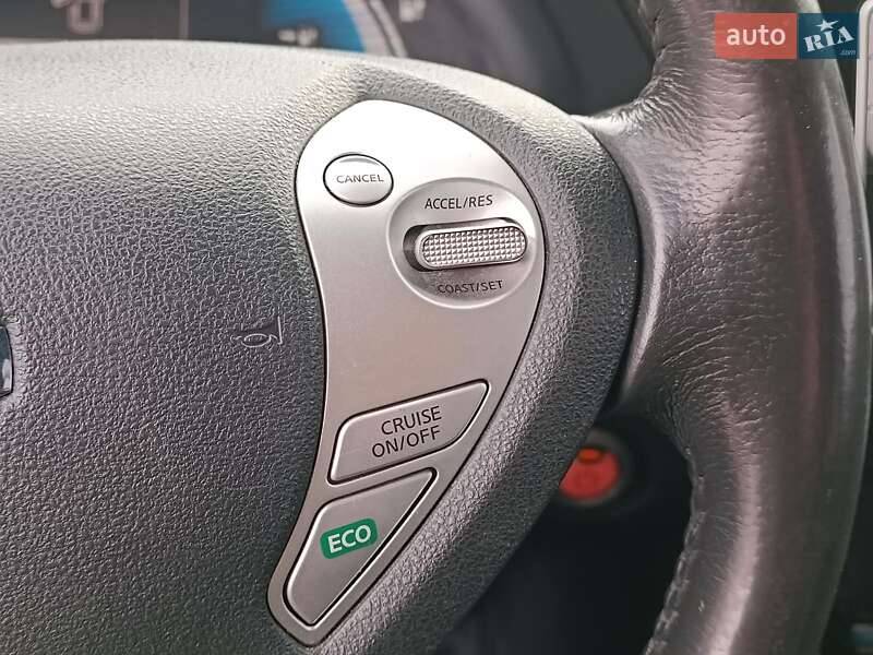 Хетчбек Nissan Leaf 2016 в Харкові
