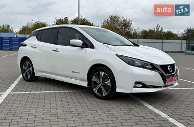 Хэтчбек Nissan Leaf 2020 в 